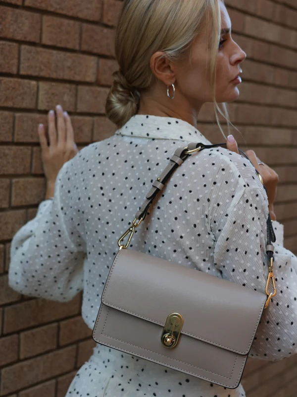 Сумка кросбоді з натуральної шкіри 