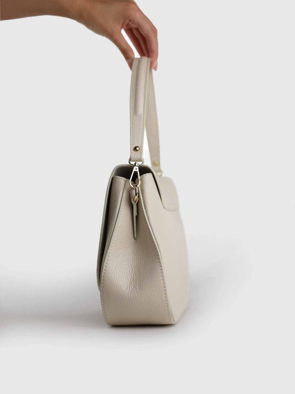 Сумка класична з натуральної шкіри 