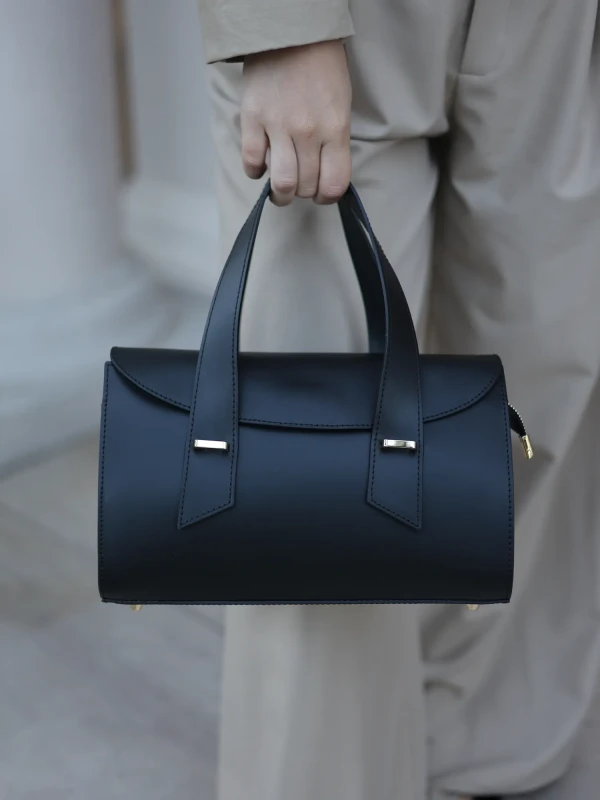 Сумка класична з натуральної шкіри 