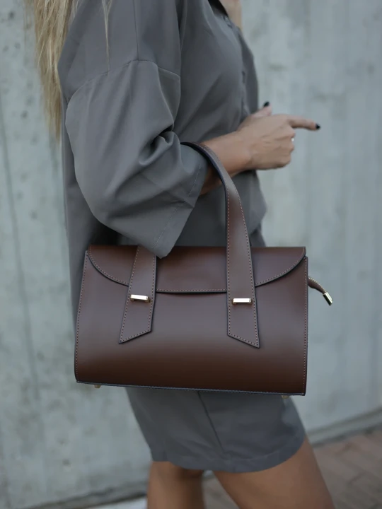 Сумка класична з натуральної шкіри 