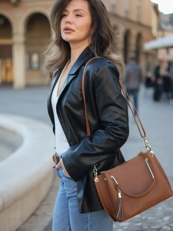 Сумка класична з натуральної шкіри 