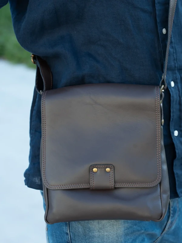 Сумка кросбоді з натуральної шкіри 